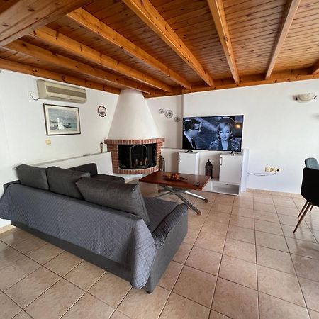 Casa Di Mare Villa Loutraki  Exterior photo